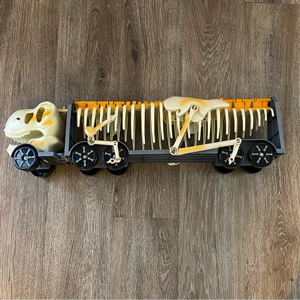 N/A dinosaur truck